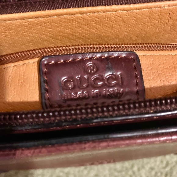 AUTHENTIC VINTAGE GUCCI LEATHER BAGUETTE - Picture 2 of 5